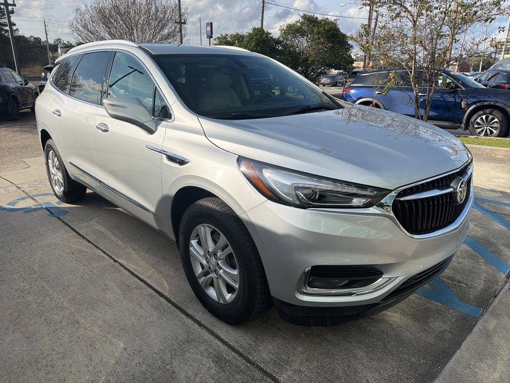 2021 Buick Enclave Essence's photo