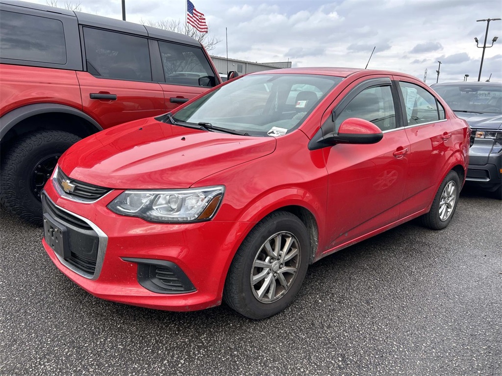2020 Chevrolet Sonic LT photo 2