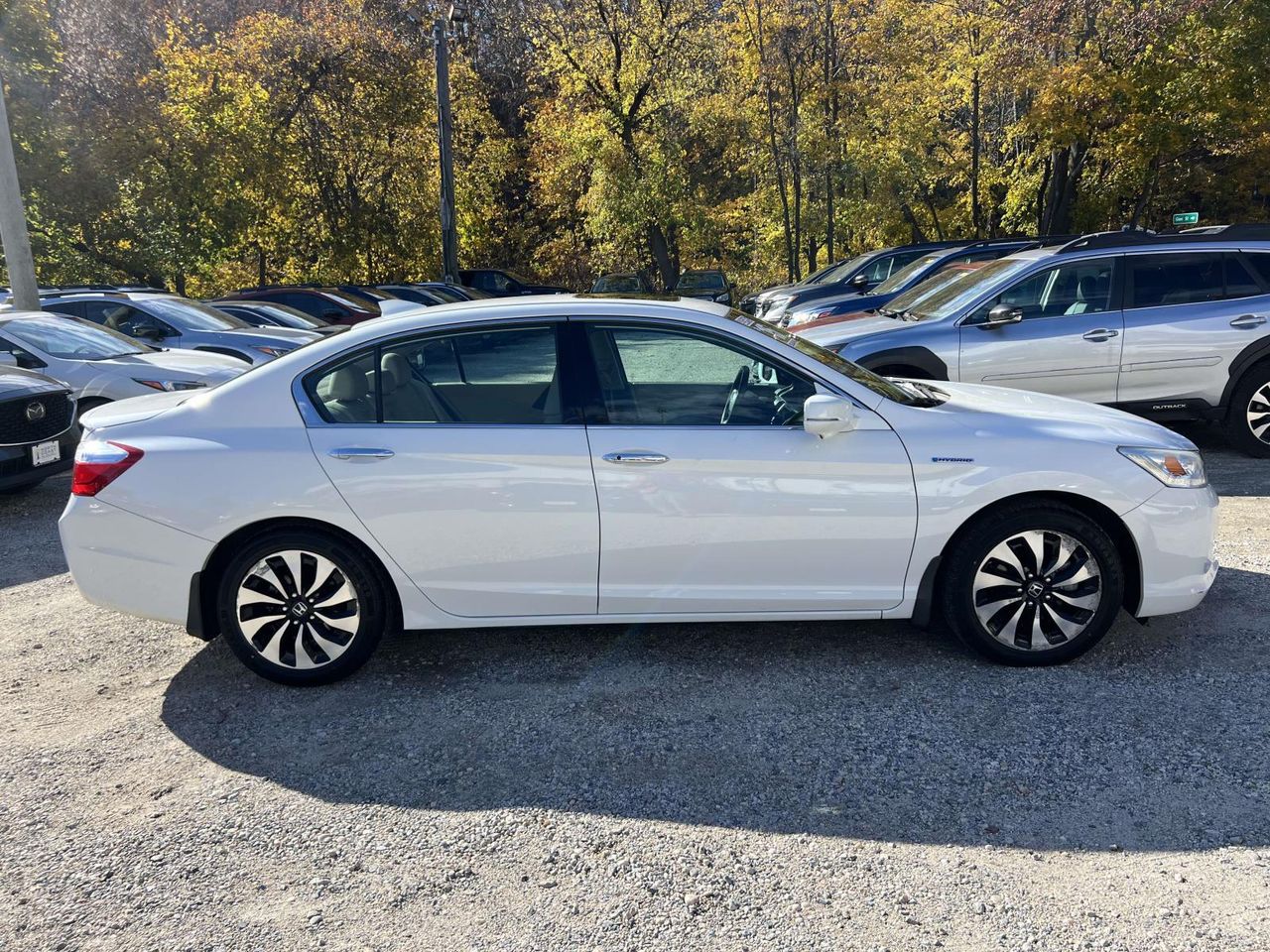 2015 Honda Accord Hybrid Touring photo 3