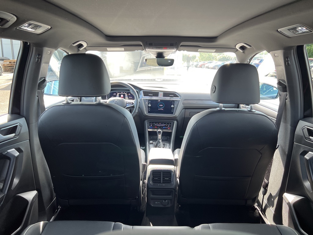 2022 Volkswagen Tiguan SEL Premium R-Line photo 11