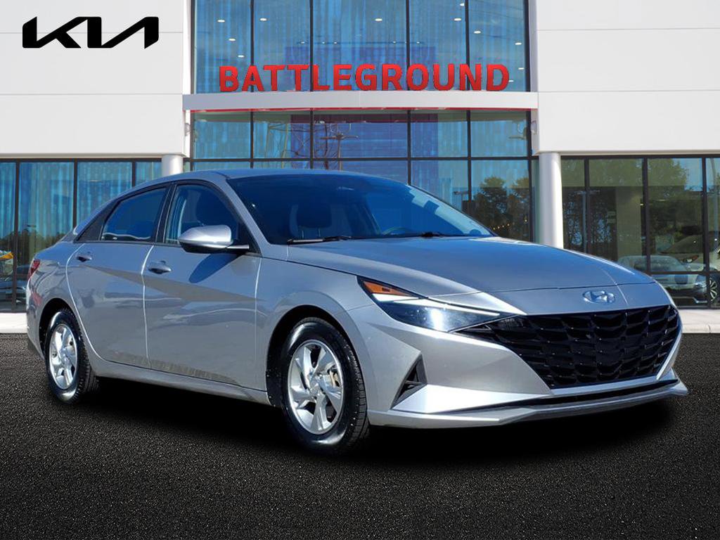 2023 Hyundai Elantra SE