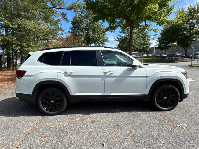 2025 Volkswagen Atlas SE Technology photo 3
