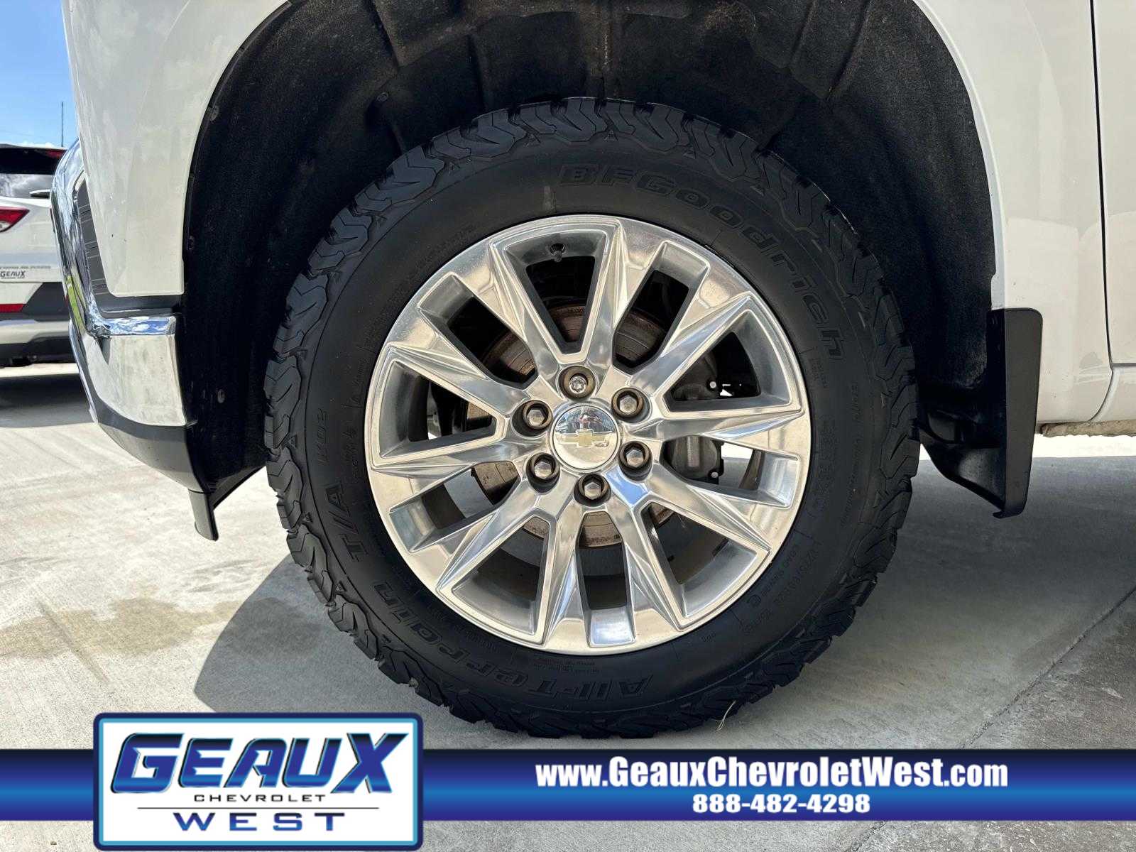 2019 Chevrolet Silverado 1500 LTZ photo 3