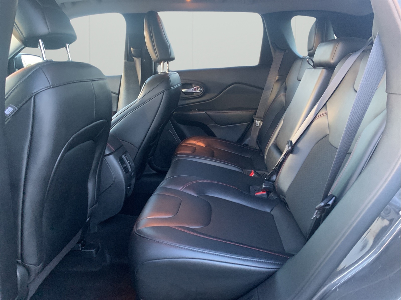2022 Jeep Cherokee Trailhawk photo 31