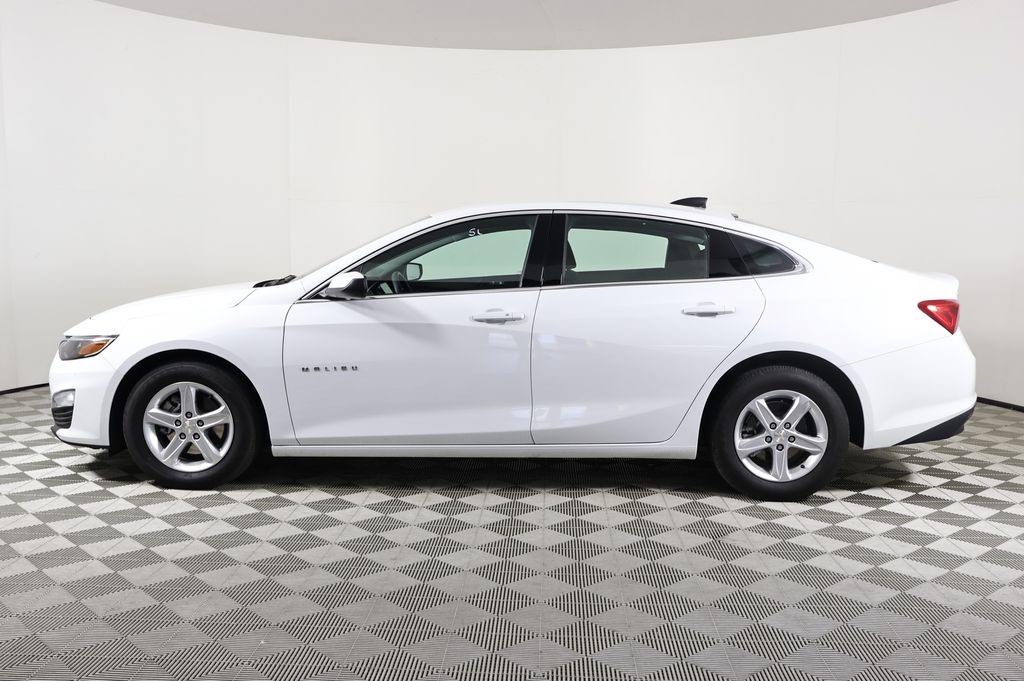 2024 Chevrolet Malibu LS photo 3