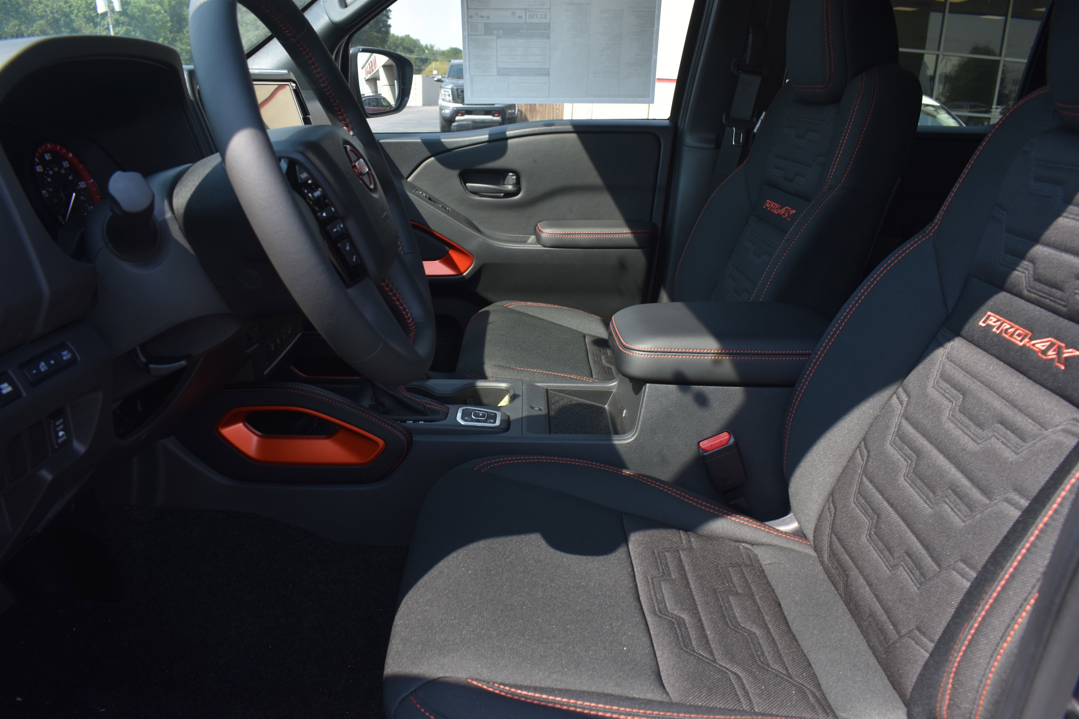 2026 Nissan Frontier PRO-4X photo 4