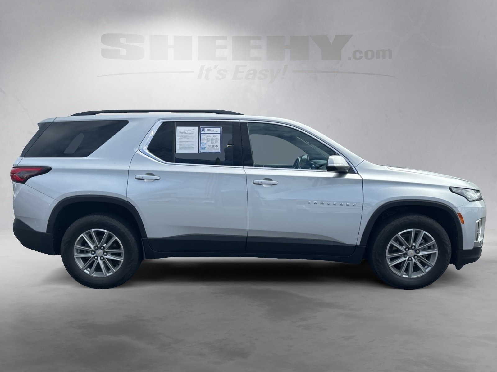 2022 Chevrolet Traverse 1LT photo 5