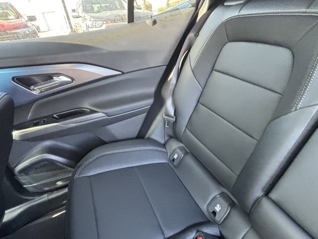 2025 Chevrolet Equinox EV 1LT photo 18