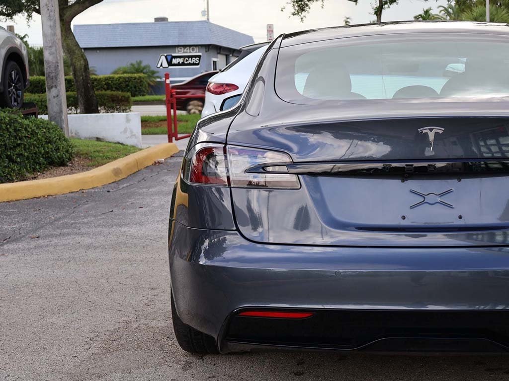 2022 Tesla Model S photo 12