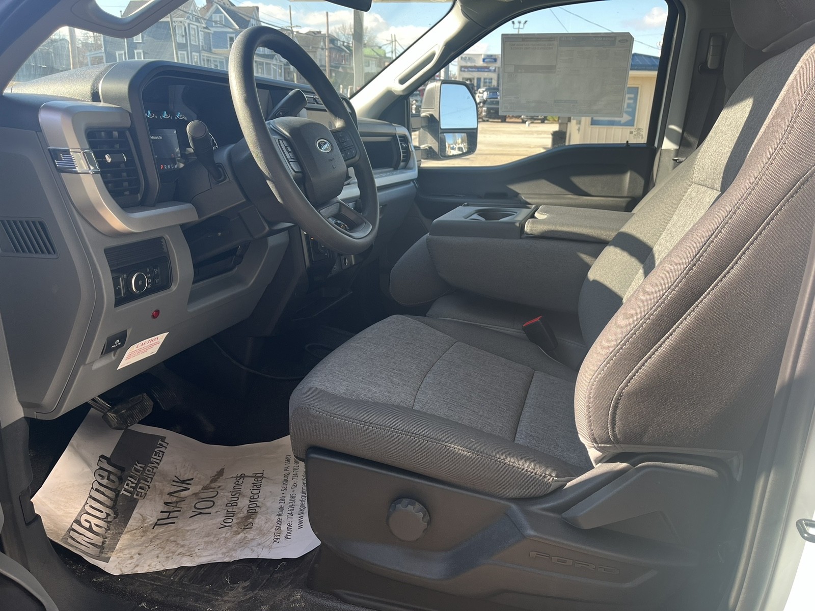 2024 Ford F-600 photo 12