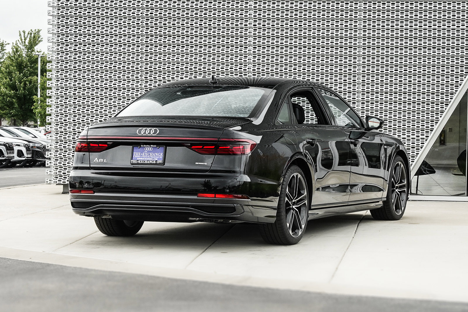 2025 Audi A8 L 55 photo 3