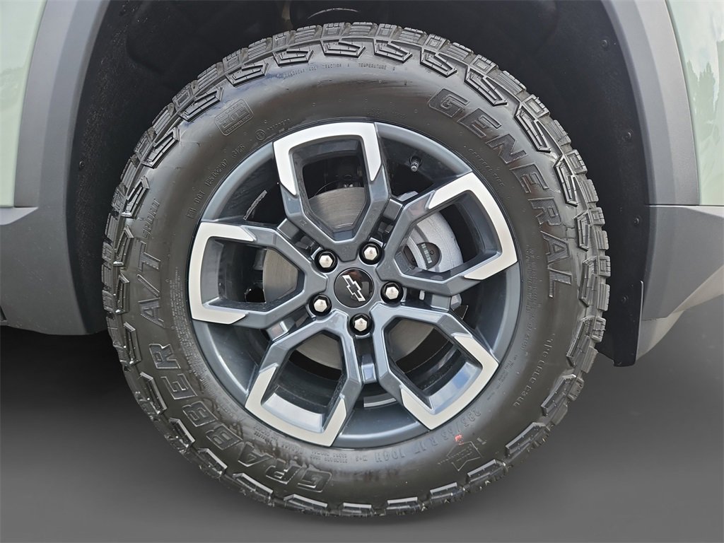 2026 Chevrolet Equinox ACTIV photo 12