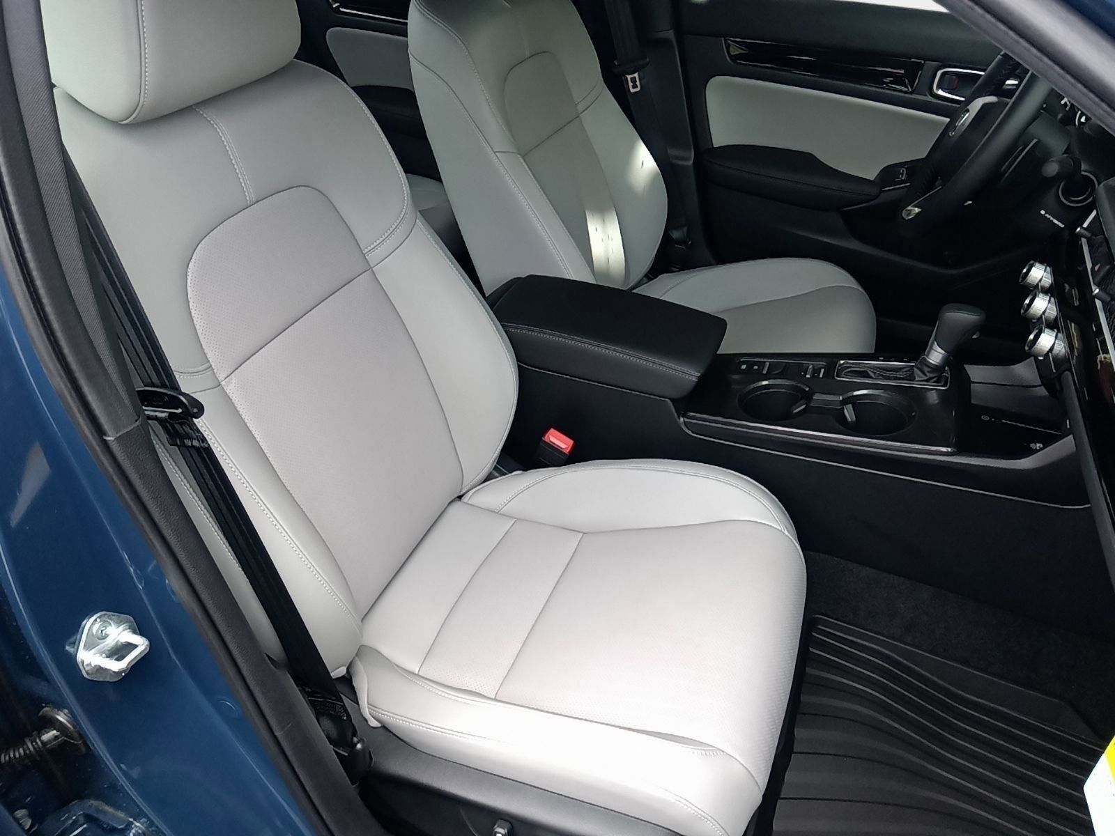 2026 Honda Civic Hybrid Sport Touring photo 28