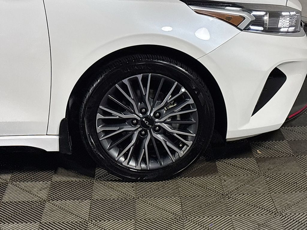 2024 Kia Forte GT-Line photo 23