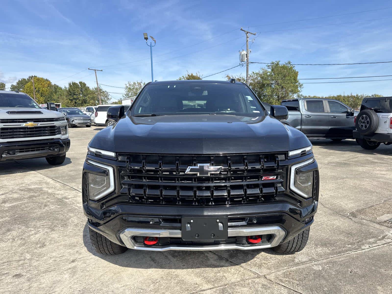 2025 Chevrolet Suburban Z71 photo 3