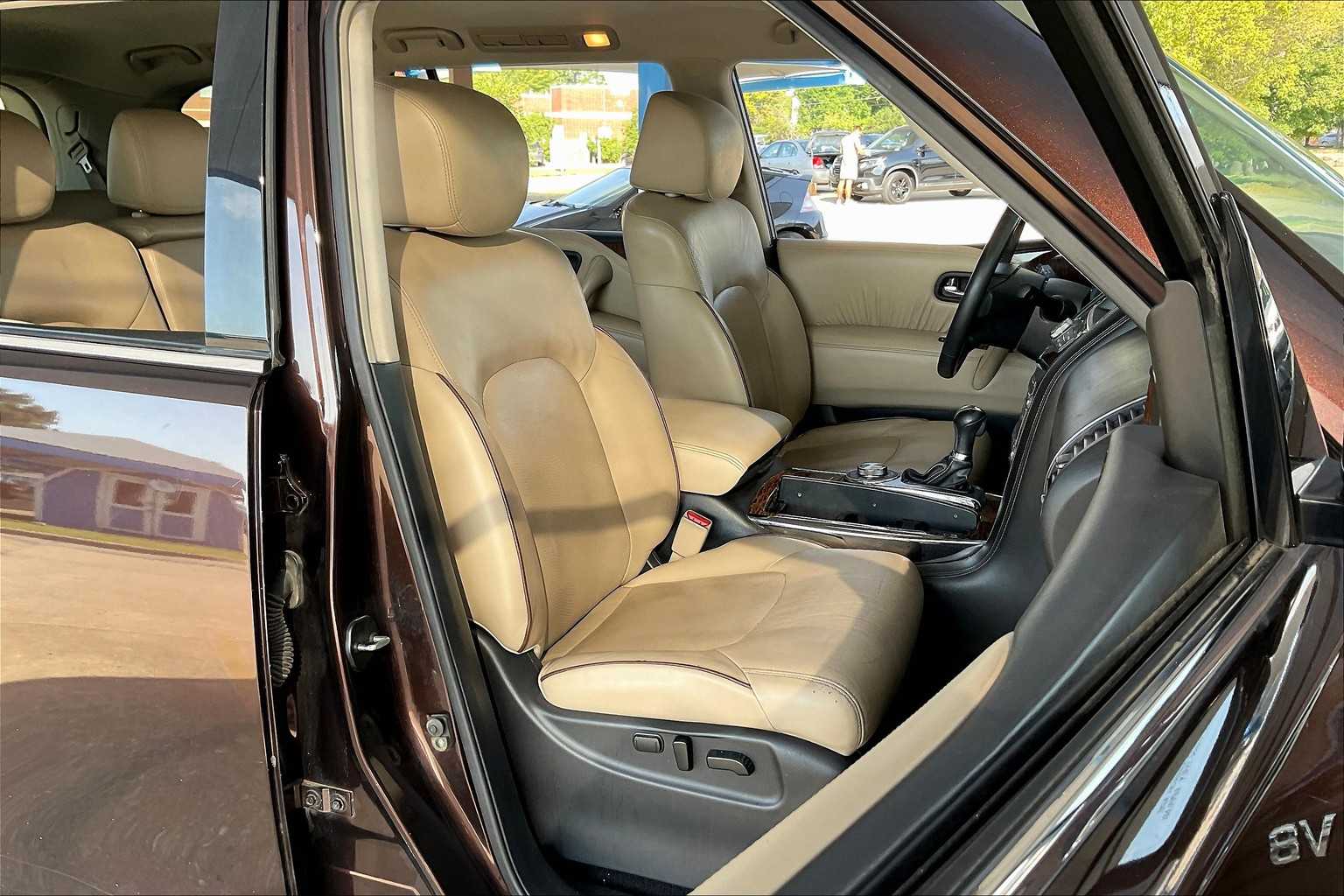 2017 Nissan Armada Platinum photo 8