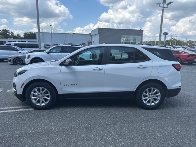 2024 Chevrolet Equinox LS photo 3