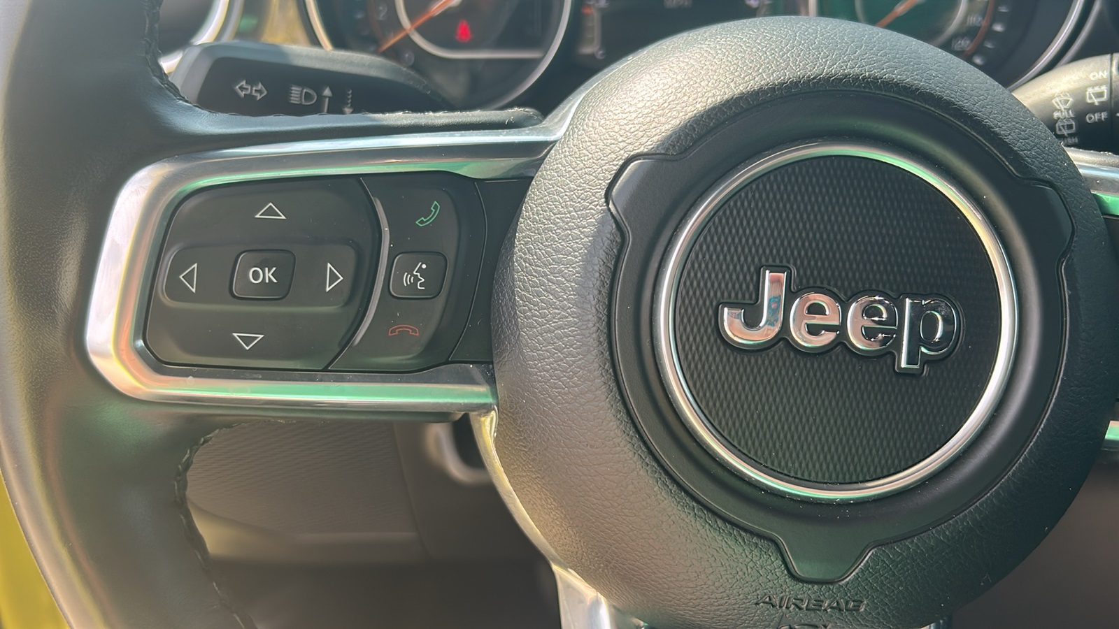 2023 Jeep Wrangler Sahara Altitude photo 17
