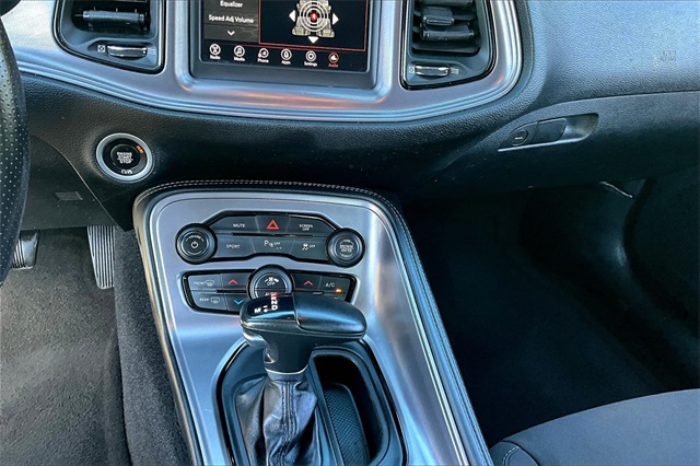 2023 Dodge Challenger R/T photo 14