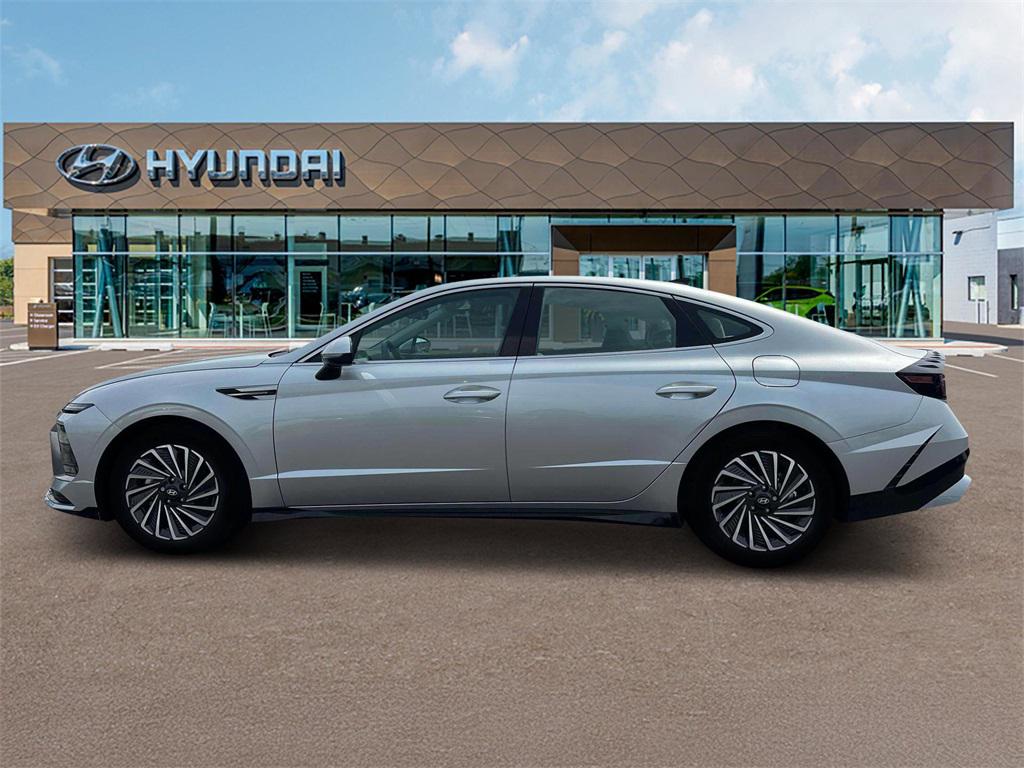 2025 Hyundai Sonata Hybrid Limited photo 3