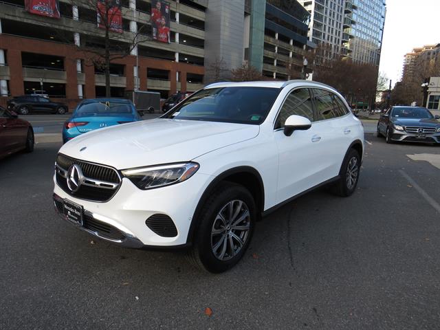 2025 Mercedes-Benz GLC Base's photo