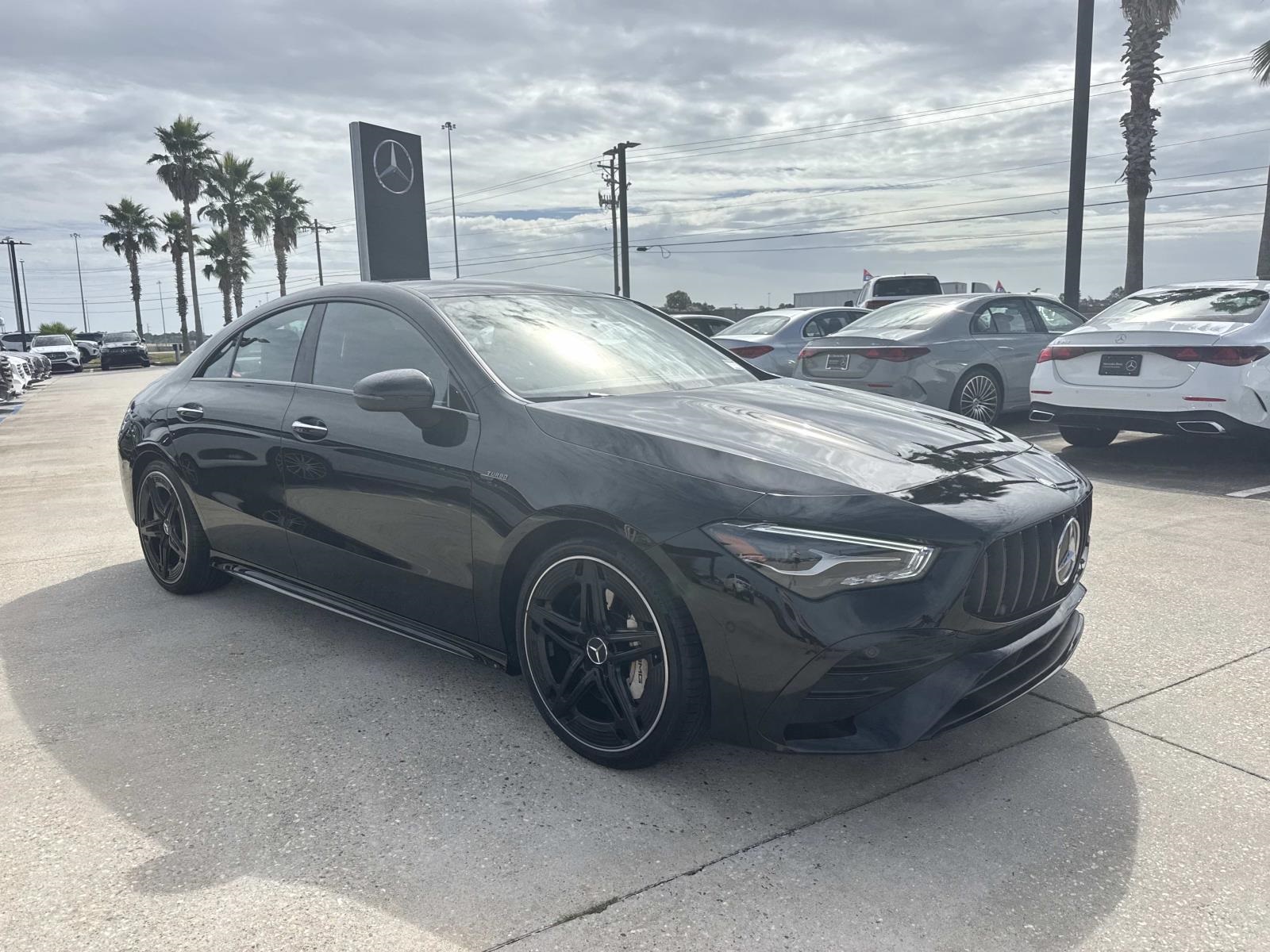 2025 Mercedes Benz CLA 35 AMG 4MATIC photo 3