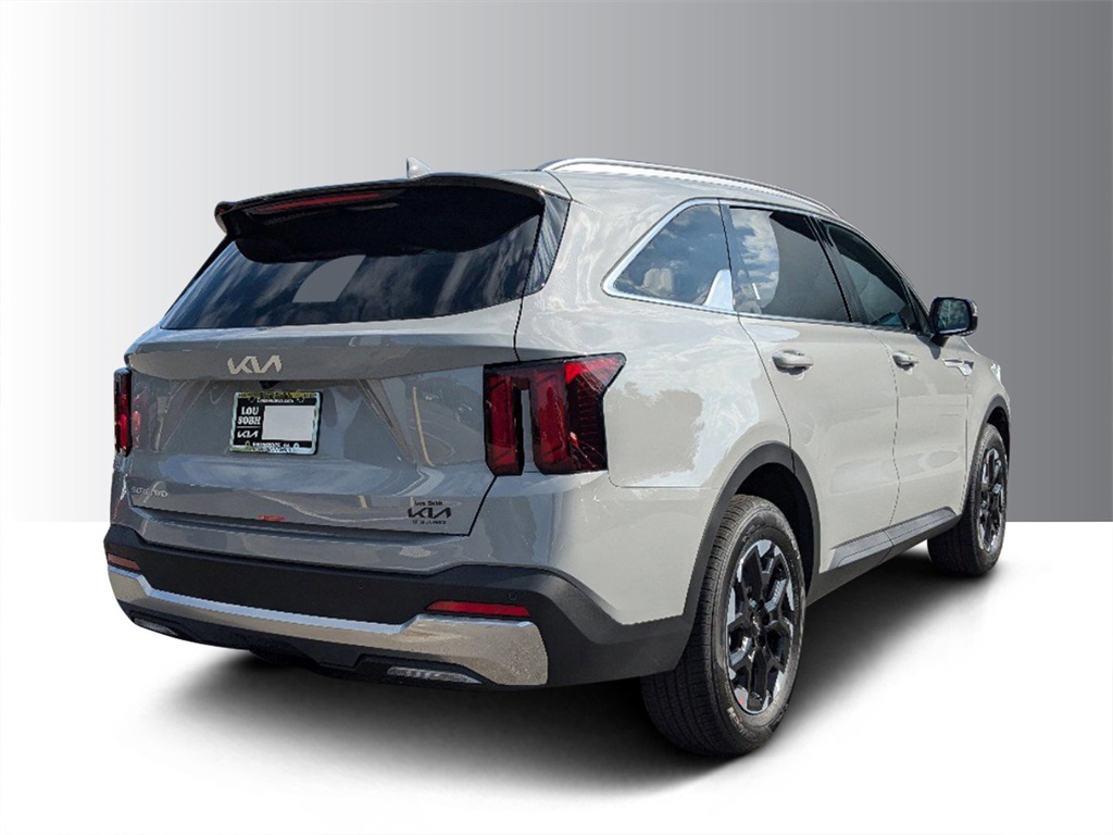 2025 Kia Sorento S photo 3