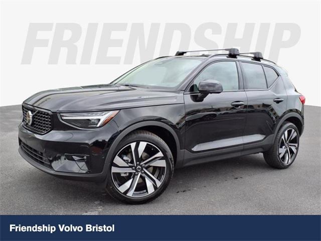 2025 Volvo XC40