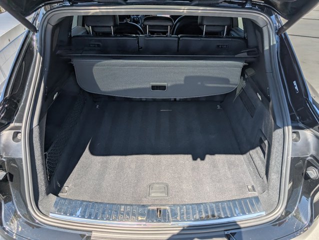 2024 Porsche Cayenne photo 9