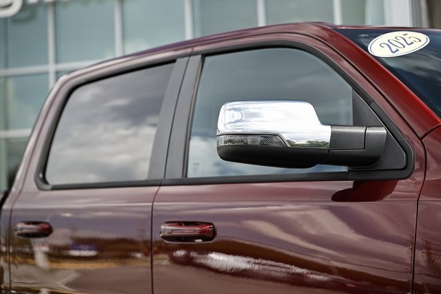 2025 Ram 1500 Laramie photo 4