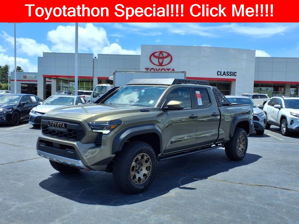 2025 Toyota Tacoma Trailhunter's photo