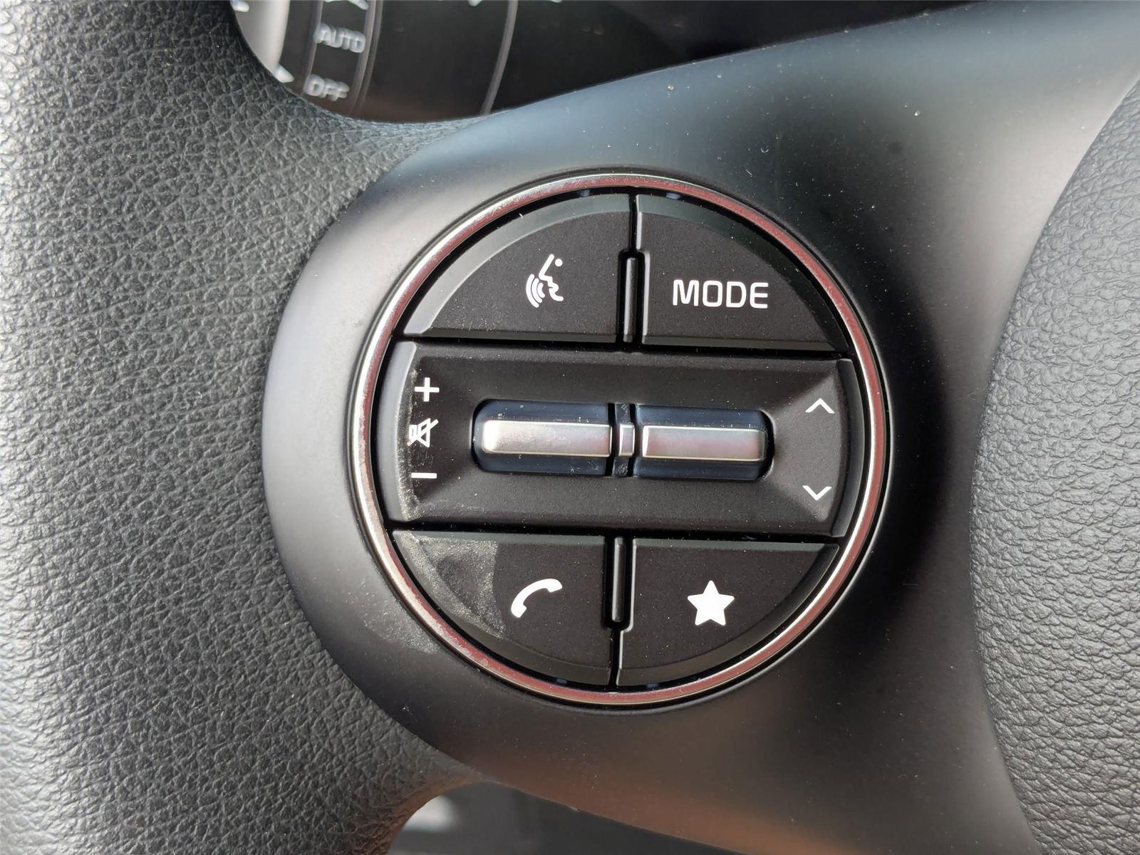 2025 Kia Soul LX photo 11