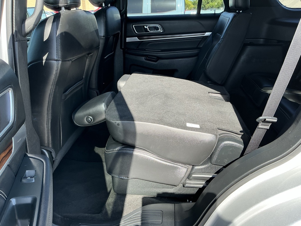 2018 Ford Explorer Limited photo 32