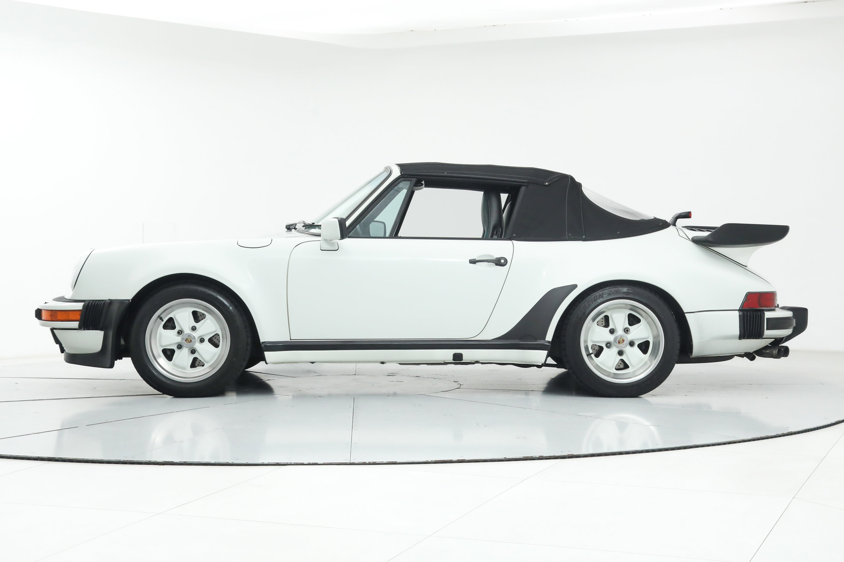 1988 Porsche 911 Turbo Cabriolet photo 2