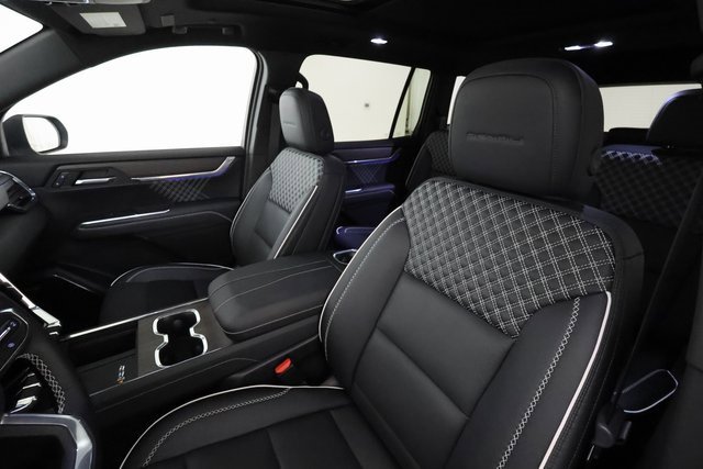 2025 Gmc Acadia Denali photo 12