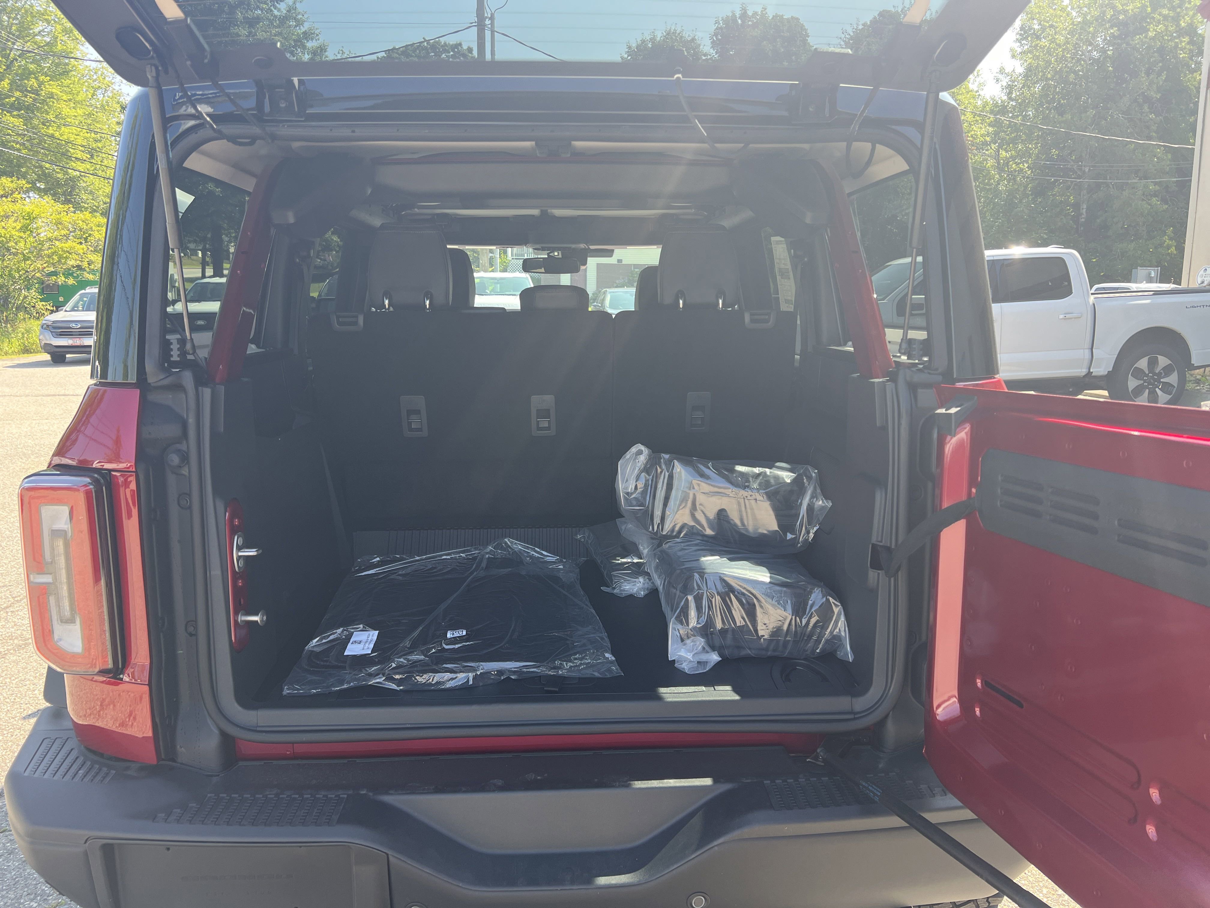 2025 Ford Bronco Badlands photo 3