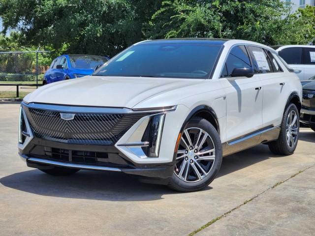 2025 Cadillac LYRIQ Luxury 1