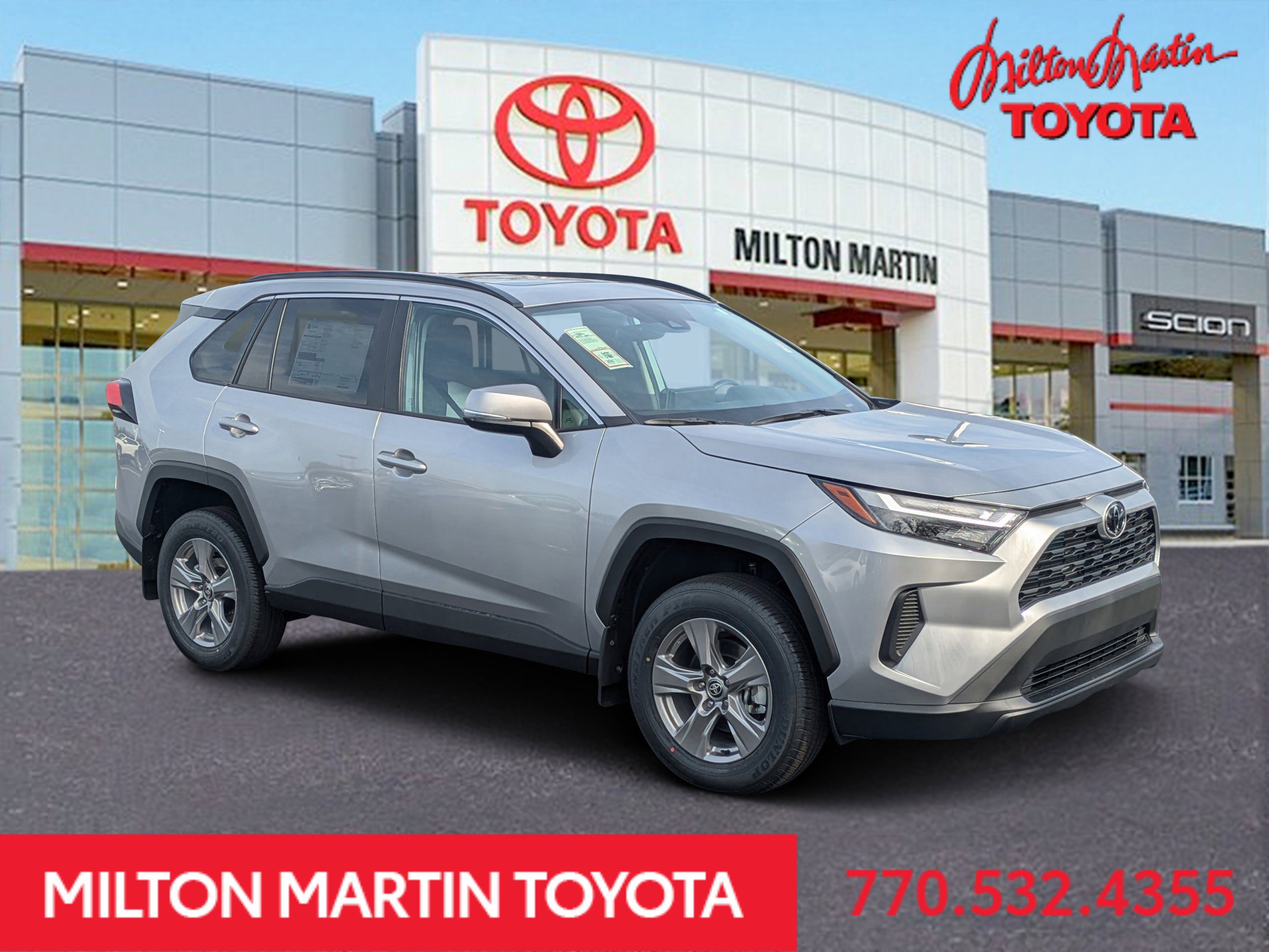 2025 Toyota RAV4 XLE's photo