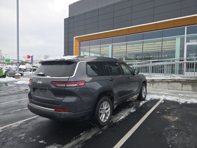 2023 Jeep Grand Cherokee Laredo photo 2