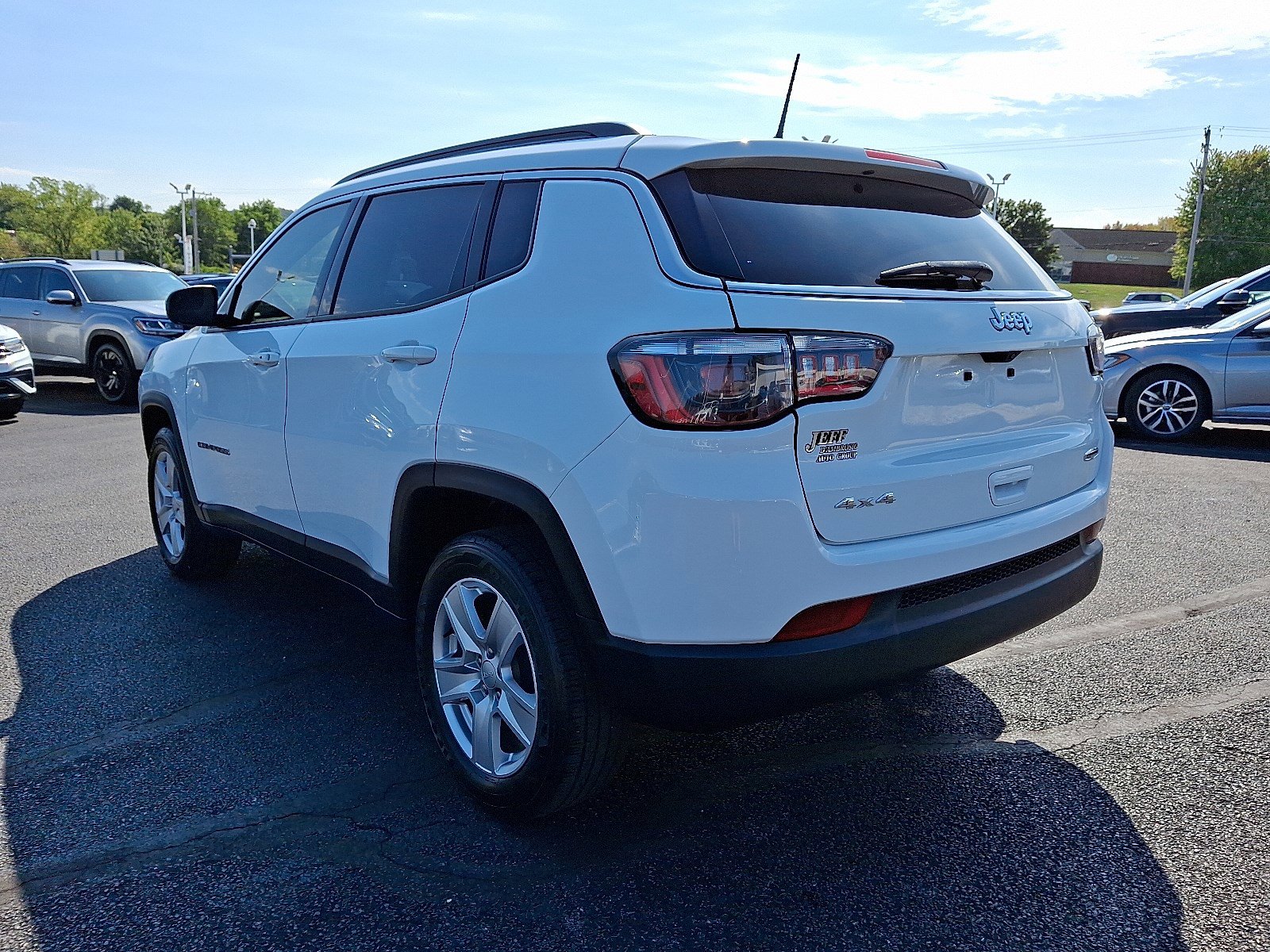 2022 Jeep Compass Latitude photo 3