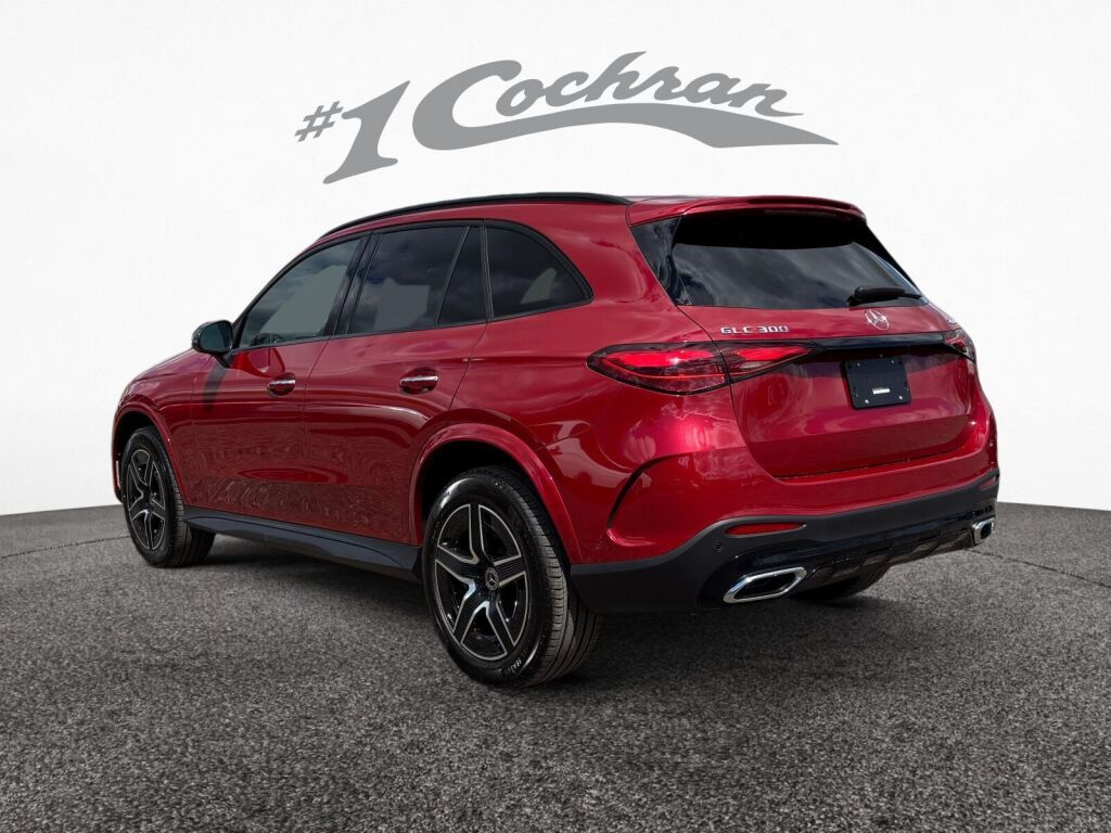 2025 Mercedes Benz GLC 300 4MATIC photo 4