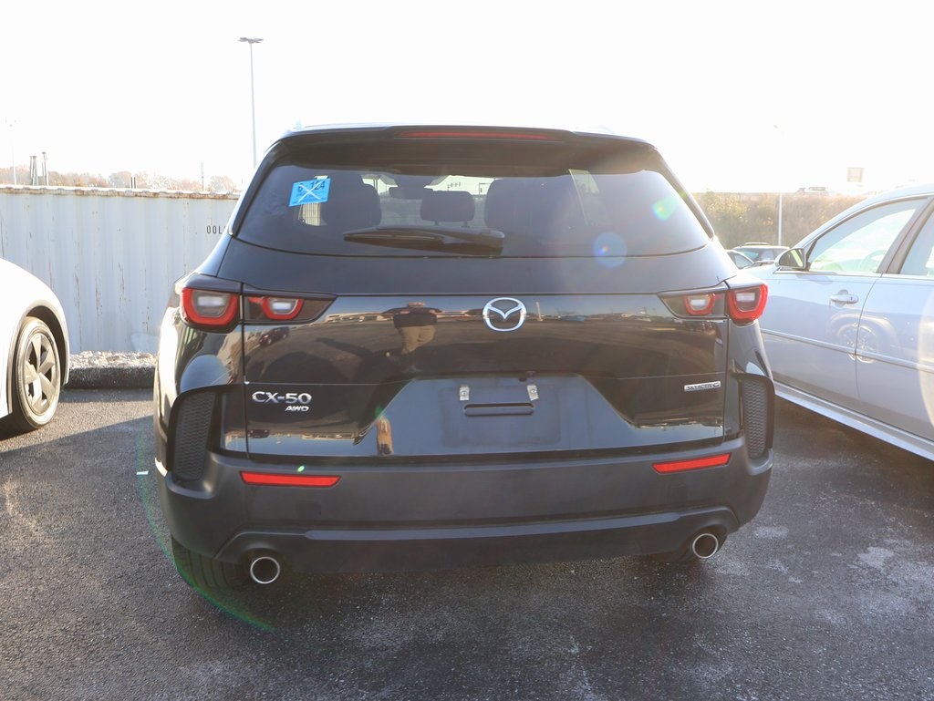 2024 Mazda CX-50 2.5 S Preferred photo 4