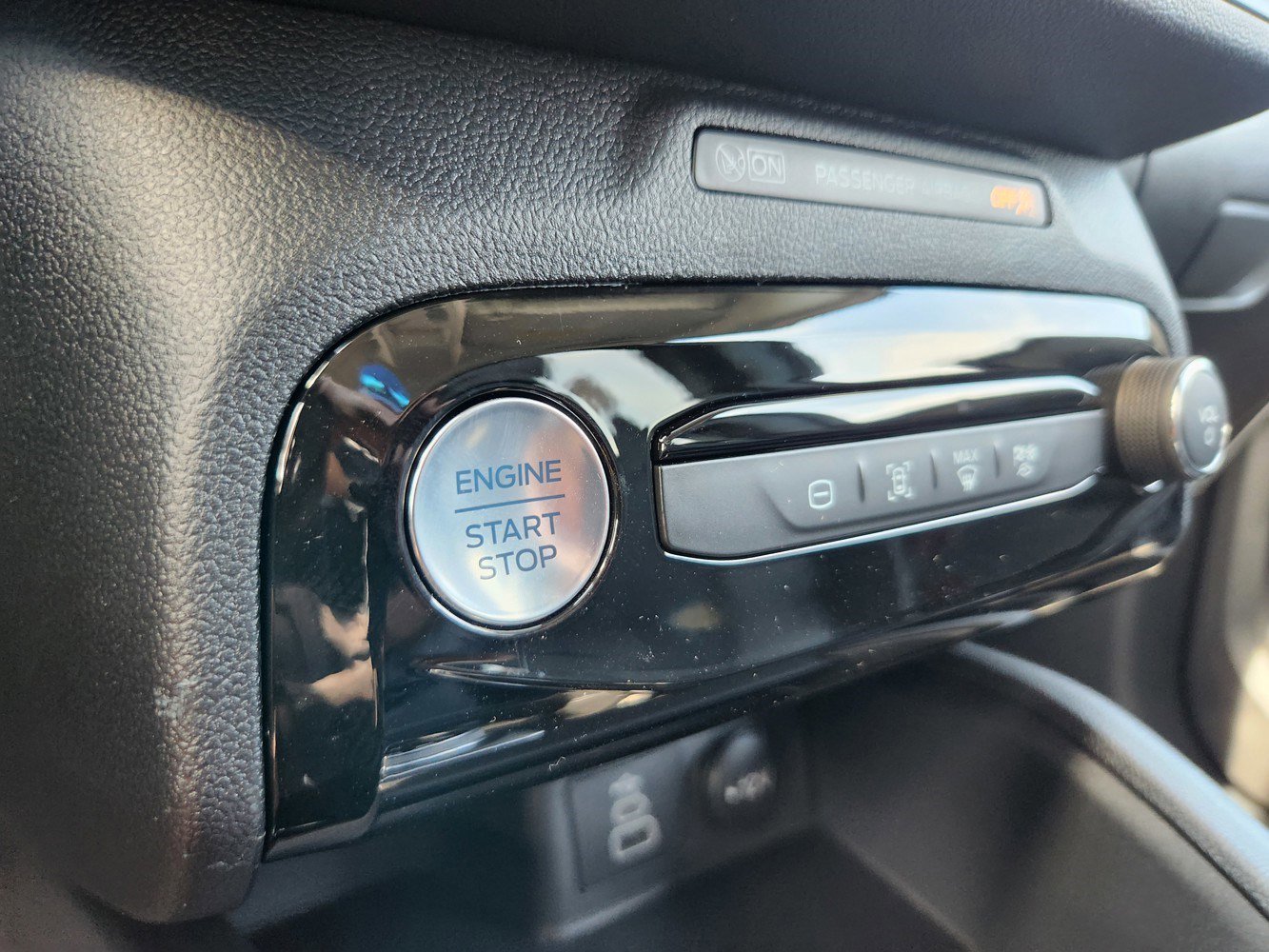 2026 Ford Escape Plug-In Hybrid photo 15