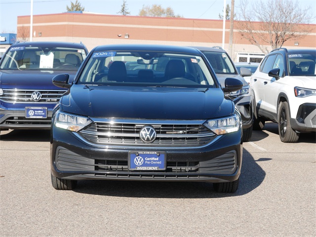 Certified 2024 Volkswagen Jetta SE with VIN 3VW7M7BU4RM059782 for sale in Inver Grove Heights, Minnesota