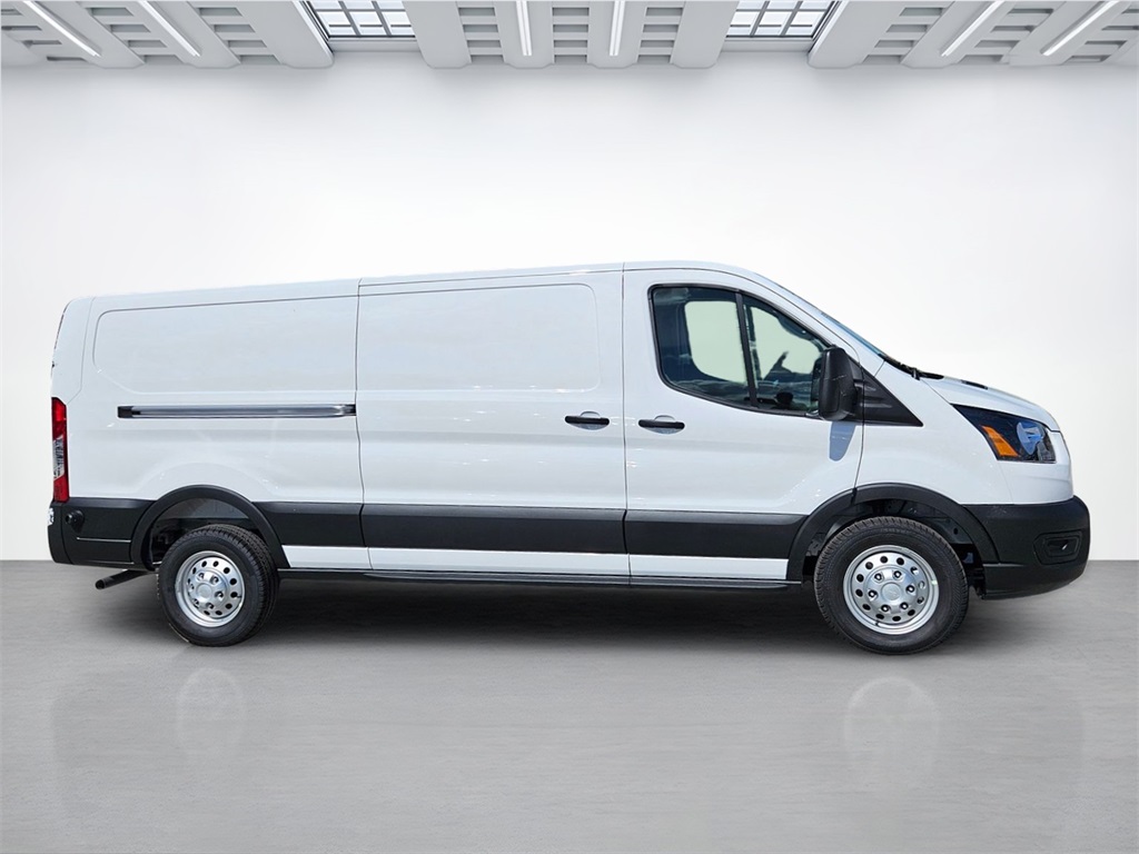 2025 Ford Transit photo 3