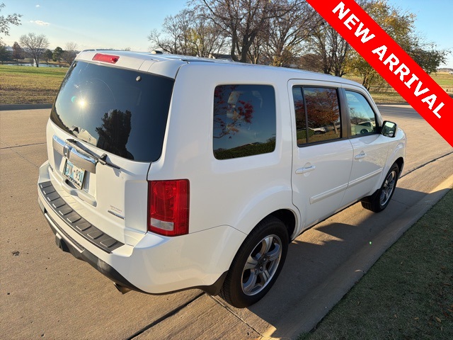 2015 Honda Pilot SE photo 3