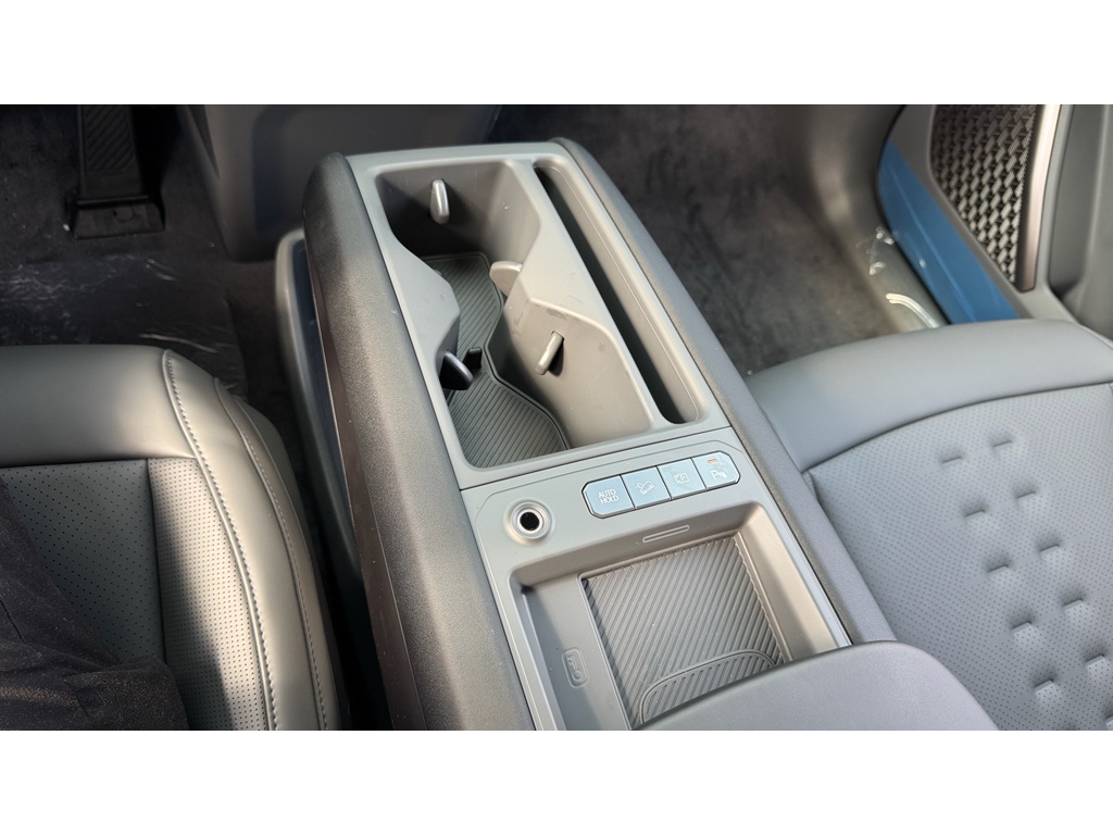 2026 Kia EV9 Wind AWD photo 18