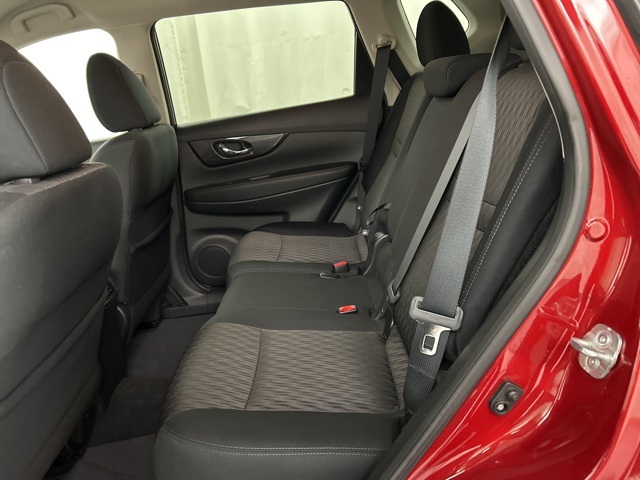 2018 Nissan Rogue SV photo 23