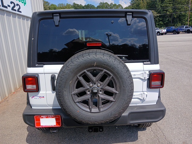 2025 Jeep Wrangler Sport S photo 4