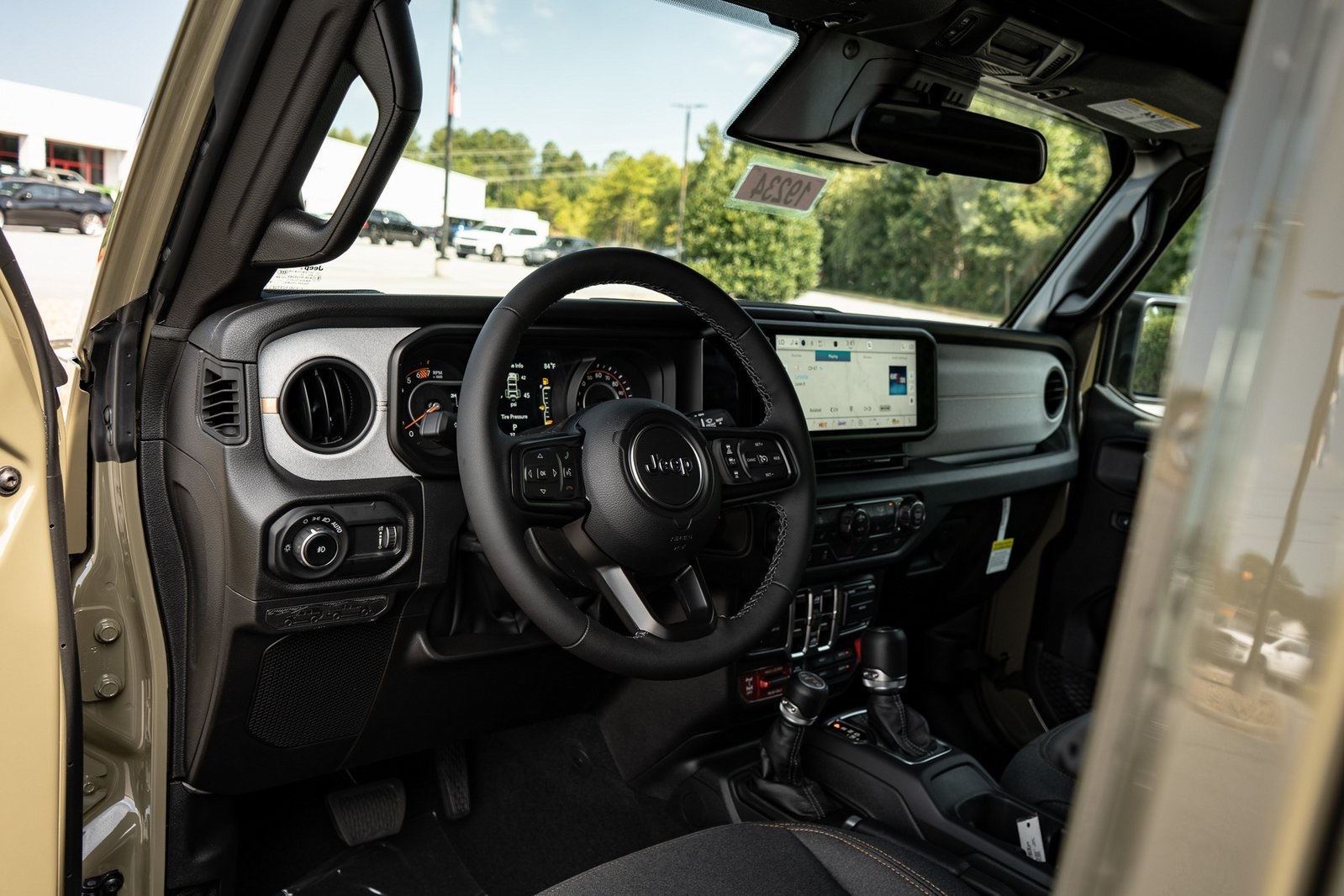 2025 Jeep Wrangler Willys photo 13